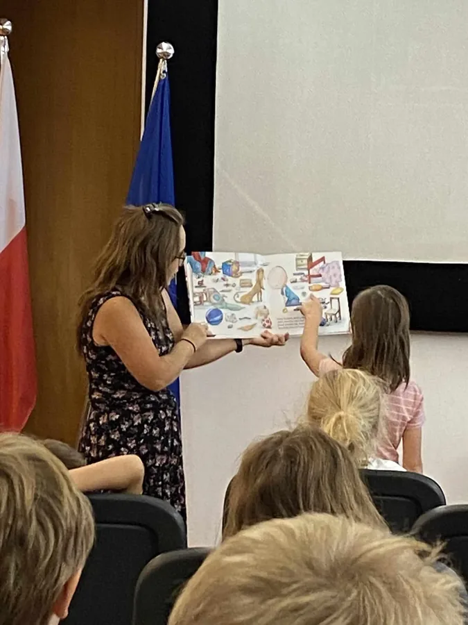 Dzieci na spotkaniu